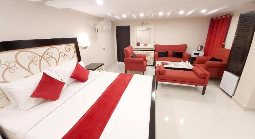 Hotel Mairona Gulberg Lahor Dış mekan fotoğraf