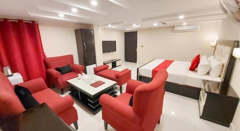 Hotel Mairona Gulberg Lahor Dış mekan fotoğraf