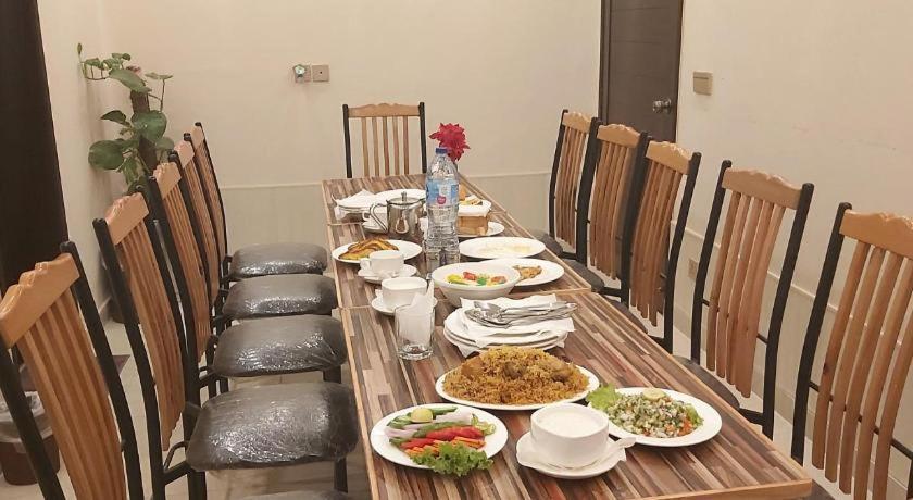 Hotel Mairona Gulberg Lahor Dış mekan fotoğraf