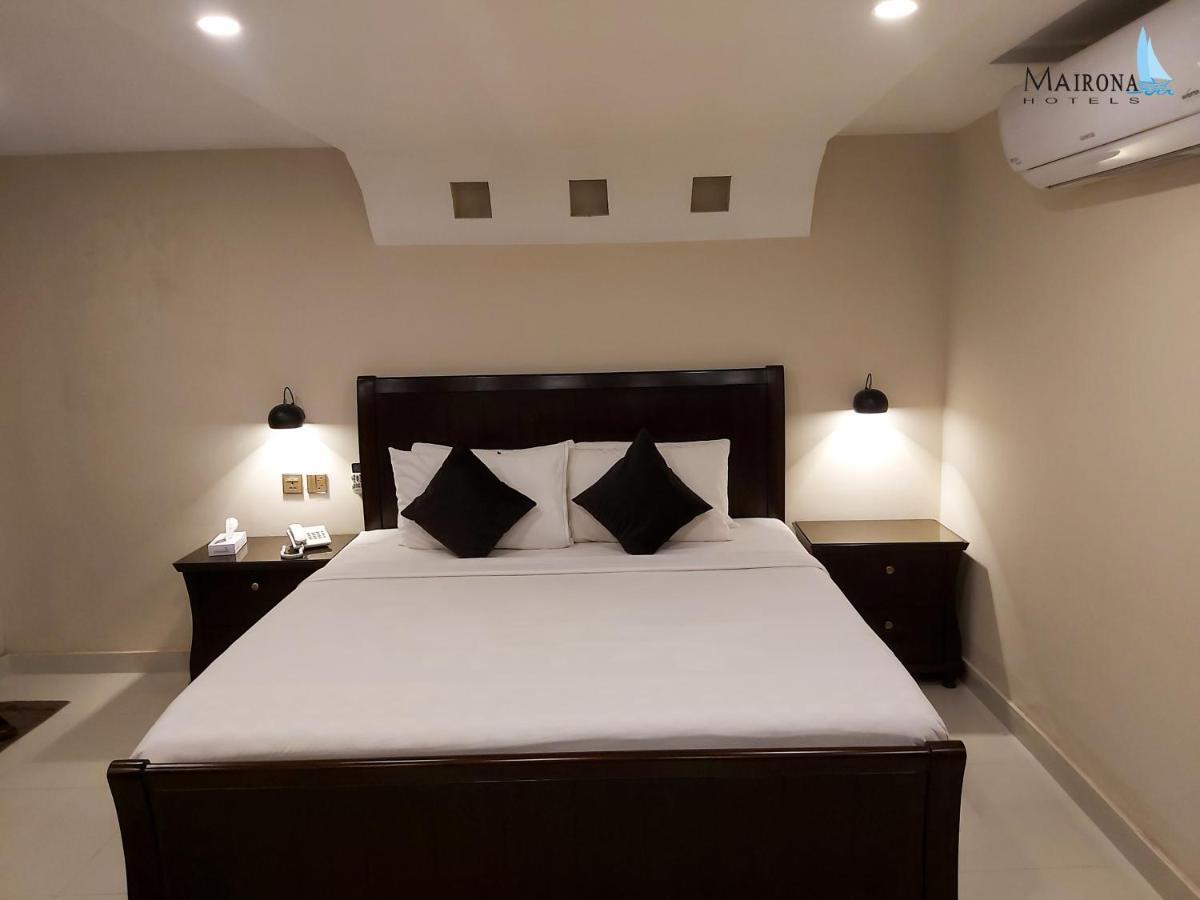 Hotel Mairona Gulberg Lahor Dış mekan fotoğraf