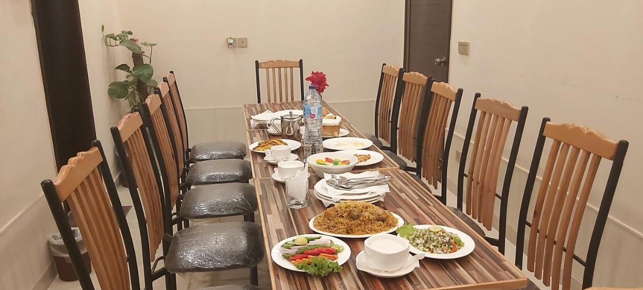 Hotel Mairona Gulberg Lahor Dış mekan fotoğraf